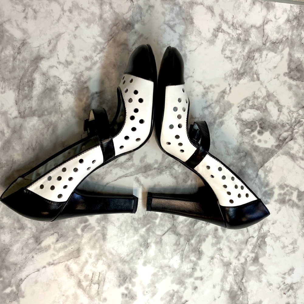Guess by Marciano vintage retro black & white holes vintage 1930s style pumps - Picture 6 of 9